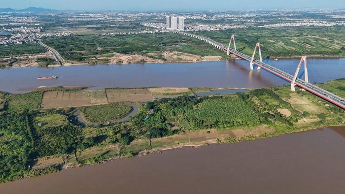 Không gian ven sông Hồng. Ảnh: Tạp chí Vietnam Finance