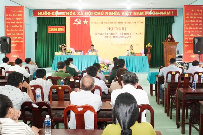 Quang cảnh hội nghị