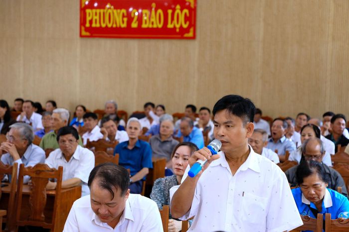 Cử tri Phường 2 Bảo Lộc nêu nhiều bất cập trong quản lý đất đai và giải quyết tranh chấp đất đai tại địa phương