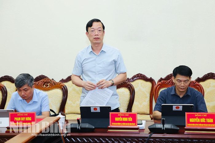 Đồng chí Nguyễn Minh Tiến, Ủy viên Ban Thường vụ Tỉnh ủy, Trưởng Ban Nội chính Tỉnh ủy phát biểu tại hội nghị.