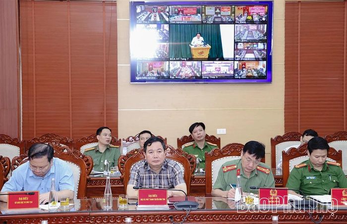 Các đại biểu dự hội nghị trực tuyến tại điểm cầu Công an tỉnh Phú Thọ.