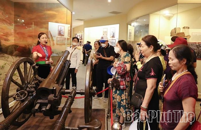 Mảnh đất Điện Biên là một bảo tàng sống động về Chiến thắng Điện Biên Phủ “lừng lẫy năm châu, chấn động địa cầu”.