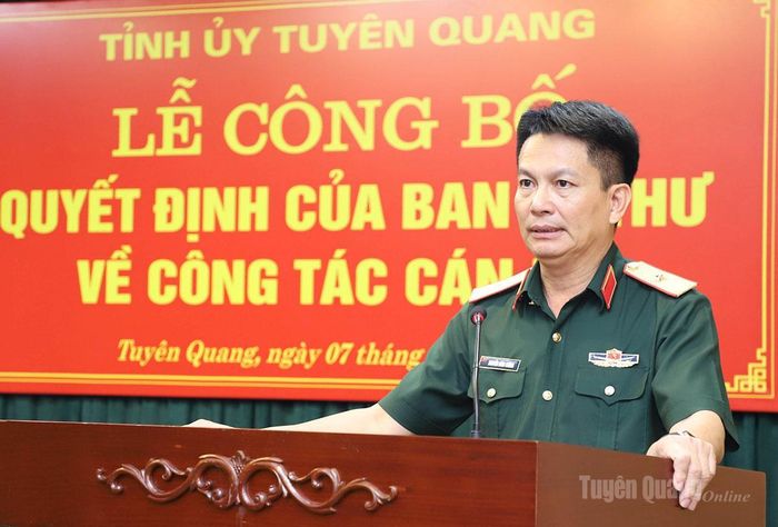 Đồng chí Nguyễn Đình Cương phát biểu nhận nhiệm vụ.