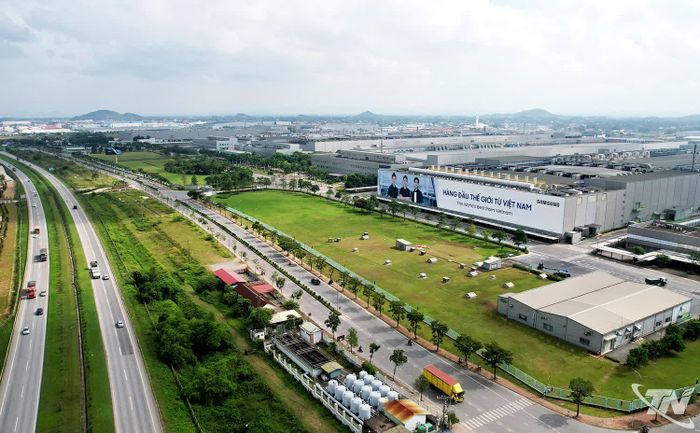Khu vực phía Nam giữ vai trò động lực tăng trưởng của tỉnh, tập trung các khu, cụm công nghiệp và hệ thống logistics trọng điểm. Ảnh: T.L