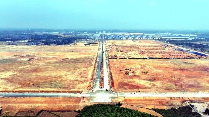 Sau sáp nhập, khu vực phía Nam (Thái Nguyên cũ) tiếp tục được quy hoạch là vùng phát triển công nghiệp trọng điểm của tỉnh. Trong ảnh: Khu công nghiệp Sông Công II, giai đoạn 2 đang được đẩy nhanh tiến độ để đón làn sóng thu hút đầu tư mới vào tỉnh.
