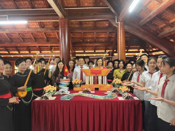  Lễ ra mắt Trung tâm chăm sóc sức khỏe cộng đồng và chăm sóc sức khỏe người cao tuổi; Thư viện và Trung tâm sinh hoạt văn hóa cộng đồng tại xã Đức Lương, tỉnh Thái Nguyên 