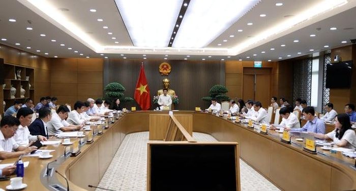  Phó thủ tướng Nguyễn Văn Thắng chủ trì cuộc họp về việc giao chỉ tiêu tăng trưởng các địa phương, doanh nghiệp nhà nước. 
