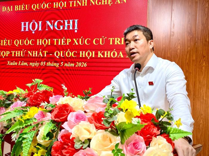 Chủ tịch Liên hiệp các tổ chức hữu nghị Việt Nam Phan Anh Sơn phát biểu tại Hội nghị tiếp xúc cử tri xã Xuân Lâm