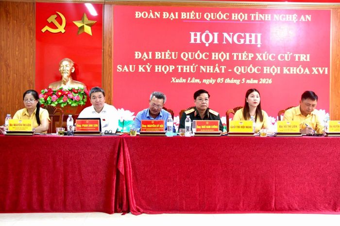 Các ĐBQH tỉnh Nghệ An tiếp xúc cử tri xã Xuân Lâm
