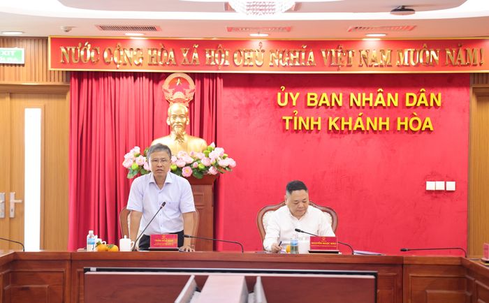 Phó Chủ tịch UBND tỉnh Khánh Hòa Trần Hòa Nam phát biểu
