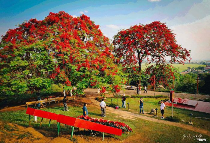 Điện Biên ngày càng thu hút khách du lịch.