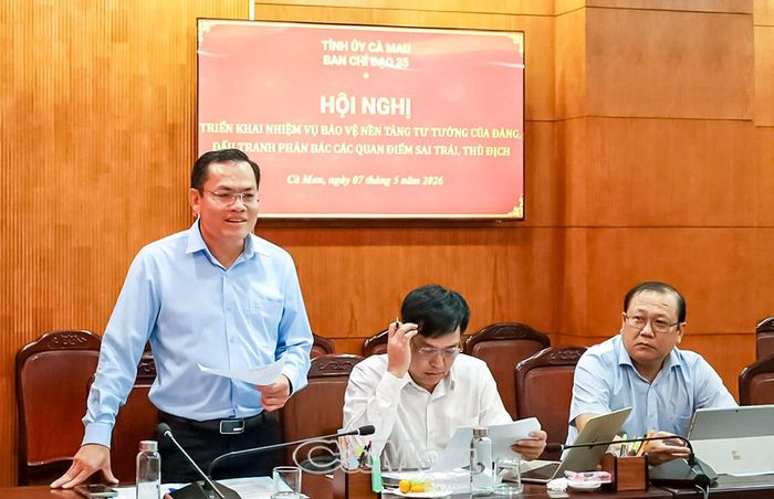 Phó Chủ tịch UBND tỉnh Ngô Vũ Thăng phát biểu tại hội nghị.