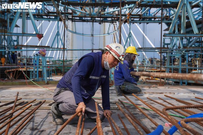Theo kế hoạch, từ ngày 15 đến 20/6 sẽ tiến hành hợp long cầu chính - dấu mốc quan trọng để chuyển sang giai đoạn hoàn thiện.