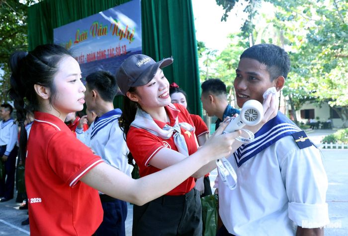 Một hình ảnh đẹp trên đảo Nam Yết.