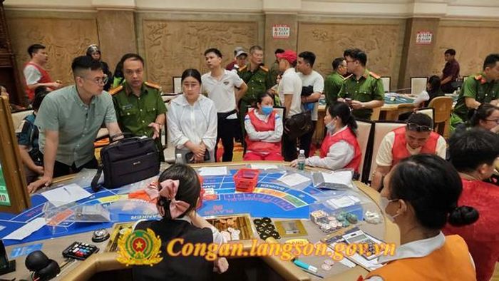Các đối tượng tham gia đánh bạc. Ảnh: CACC