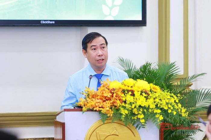 Ông Lê Minh Đức, Phó Trưởng ban Pháp chế - HĐND TP Hồ Chí Minh phát biểu. Ảnh: T.Luân.