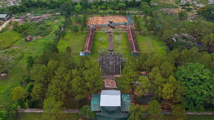  Nhằm bảo tồn, phục hồi và phát huy giá trị di tích, dự án tu bổ, tôn tạo và phục hồi thích nghi di tích Văn Miếu được đầu tư hơn 132 tỉ đồng. 