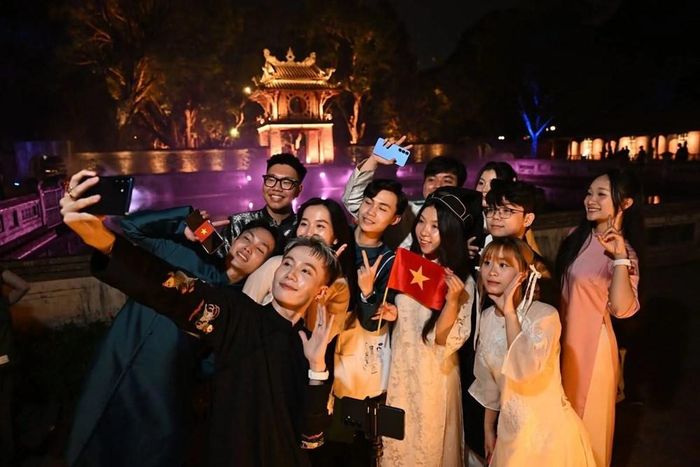 Ứng dụng công nghệ mở tour khám phá di sản về đêm thu hút giới trẻ