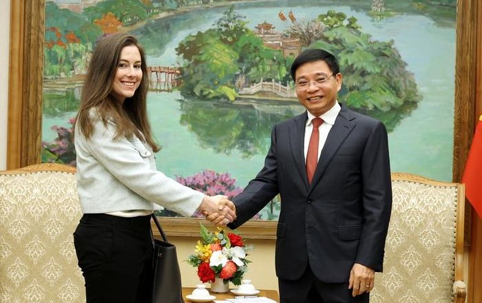 Phó Thủ tướng Nguyễn Văn Thắng tiếp bà Quint Simon, Phó Chủ tịch Công ty Amazon Web Services - Ảnh: VGP/Đức Tuân