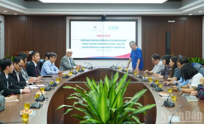 Hội thảo tại Đại học Y Hà Nội.