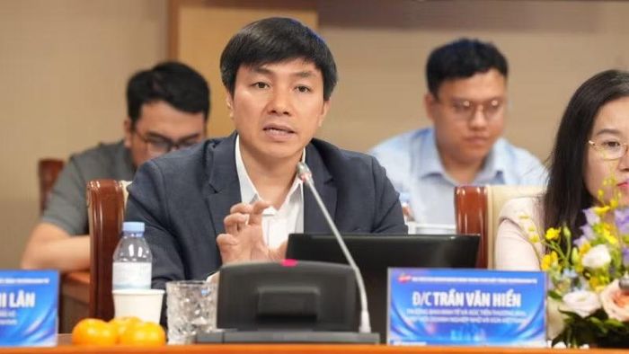 Ông Trần Văn Hiển, Trưởng Ban Kinh tế và Xúc tiến thương mại, Hiệp hội Doanh nghiệp nhỏ và vừa Việt Nam, phát biểu tại tọa đàm.