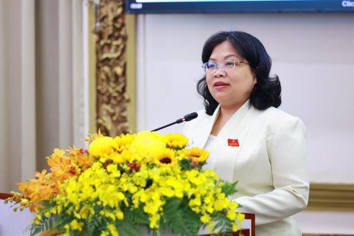 Phó Chủ tịch HĐND TPHCM Nguyễn Trường Nhật Phượng phát biểu khai mạc hội thảo