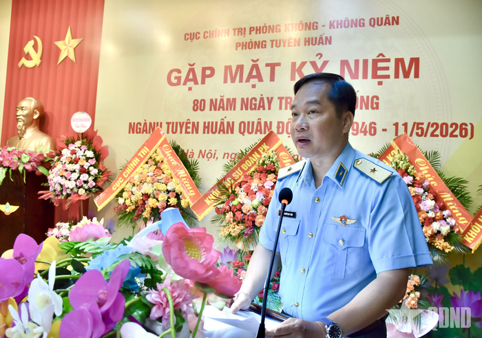  Thiếu tướng Nguyễn Huy Tuấn, Phó chính ủy Quân chủng Phòng không - Không quân phát biểu tại buổi lễ.