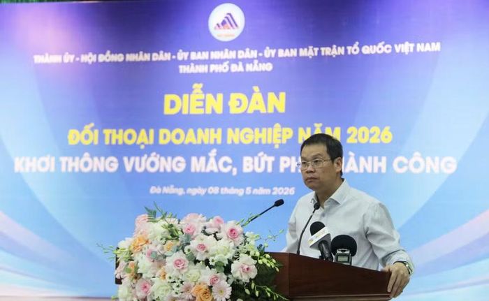 Ông Nguyễn Mạnh Hùng, Chủ tịch UBND TP Đà Nẵng cam kết với doanh nghiệp.