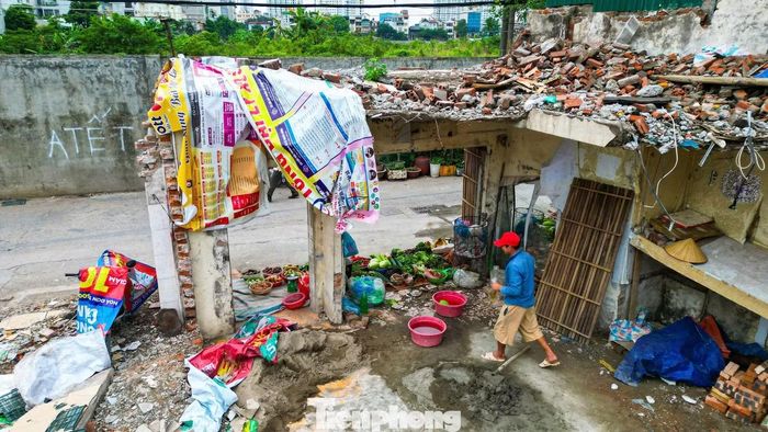 Dù chỉ cách đường Giải Phóng vài trăm mét, nhiều năm qua người dân khu đô thị Đồng Tàu vẫn phải di chuyển vòng qua các tuyến như Pháp Vân - Giải Phóng hoặc len lỏi trong các ngõ nhỏ chật hẹp để ra trục chính. Vì vậy, việc mở tuyến đường mới được người dân địa phương kỳ vọng sẽ giúp việc đi lại thuận tiện hơn