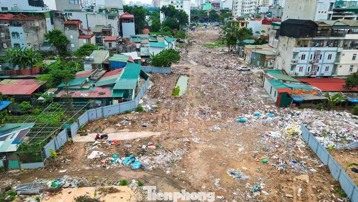 Đến cuối tháng 3, địa phương đã hoàn tất bàn giao mặt bằng sạch để phục vụ triển khai dự án. Nhiều khu vực từng là nhà dân, công trình tạm nay đã được tháo dỡ, tạo mặt bằng thông thoáng cho đơn vị thi công.