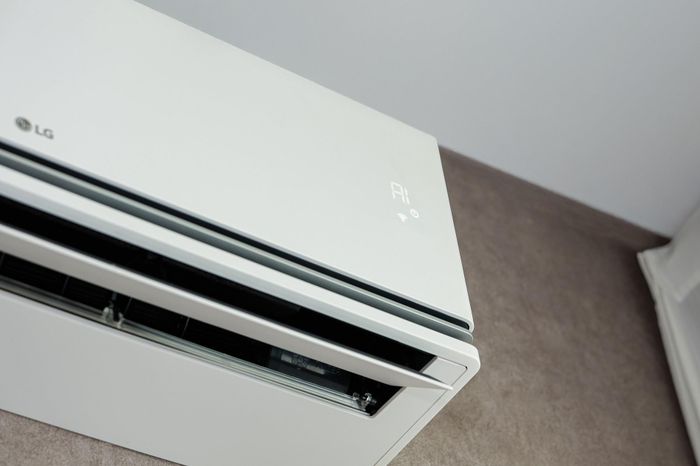 Công nghệ Dual Vane &amp; Soft Air giúp duy trì nhiệt độ ổn định, loại bỏ cảm giác gió buốt cục bộ