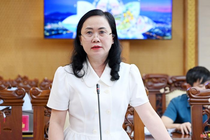  Trưởng ban Tổ chức Tỉnh ủy Trương Thanh Huyền phát biểu tại hội nghị. 