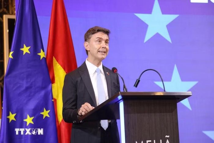 Đại sứ EU tại Việt Nam Julien Guerrier phát biểu. (Ảnh: Việt Đức/TTXVN)