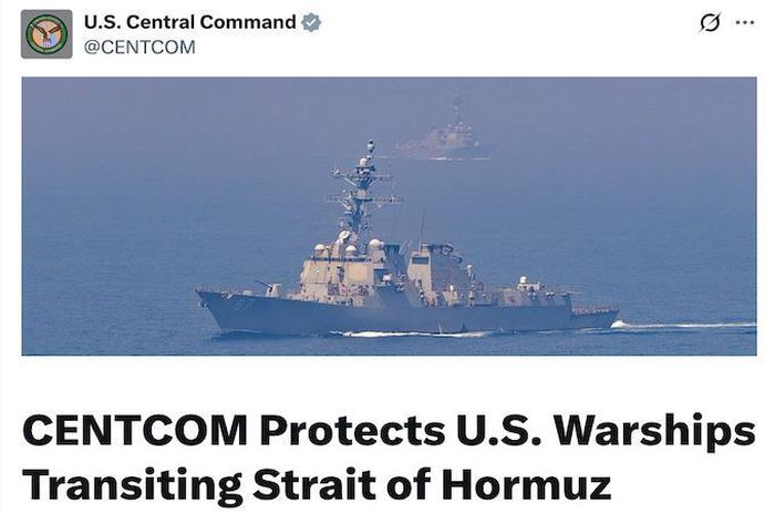 Ngày 7/5/2026, trên mạng xã hội X, Bộ Tư lệnh Trung tâm Mỹ (CENTCOM) có bài đăng về việc tấn công bảo vệ tàu chiến Mỹ di chuyển qua eo biển Hormuz, nhấn mạnh nhấn mạnh lực lượng Mỹ “không tìm kiếm leo thang căng thẳng” nhưng vẫn sẵn sàng bảo vệ lực lượng Mỹ. Ảnh chụp màn hình