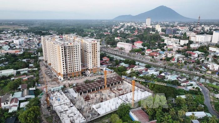 Dự án Chung cư nhà ở xã hội Thành Phố Vàng (Tây Ninh). Ảnh: Thanh Tân - TTXVN