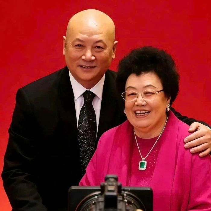 Sau hơn 30 năm sống trong định kiến, quyết định của "Đường Tăng" được xem như câu trả lời đặc biệt nhất dành cho dư luận.