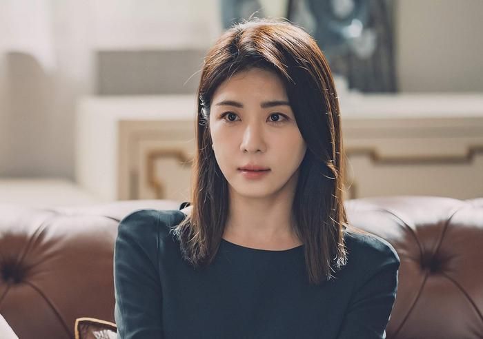 Ha Ji Won từng gây chú ý khi giảm cân xuống còn 45kg để phục vụ cho vai diễn.