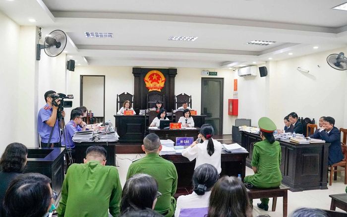 Quang cảnh phiên tòa.