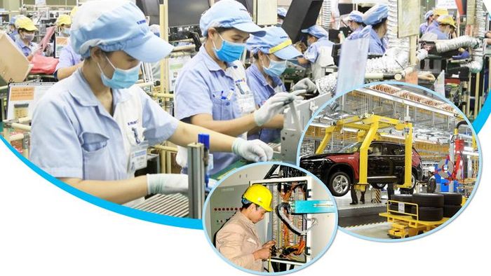 Phấn đấu tăng trưởng GDP bình quân đạt từ 10%/năm trở lên.