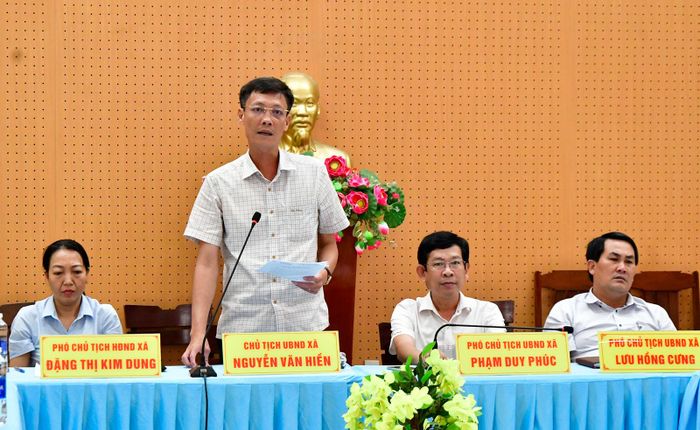 Chủ tịch UBND xã Châu Thành Nguyễn Văn Hiền phát biểu tại hội nghị.