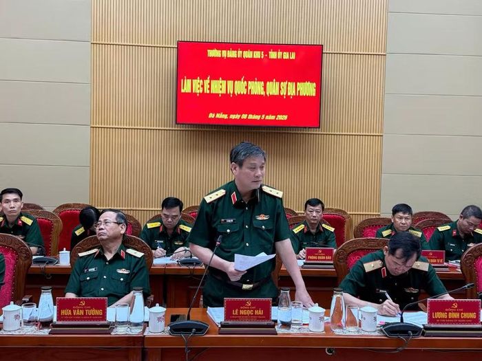  Trung tướng Lê Ngọc Hải - Tư lệnh Quân khu 5 khẳng định sẽ tiếp tục phát huy trách nhiệm, phối hợp giữa các cơ quan, đơn vị trong tổ chức thực hiện nhiệm vụ quốc phòng, quân sự địa phương năm 2026. Ảnh: N.H 