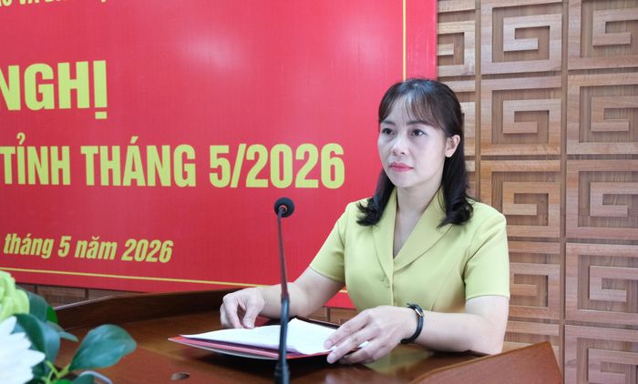 Đồng chí Đào Thị Thanh Nhàn - Phó Trưởng Ban Thường trực Ban Tuyên giáo và Dân vận Tỉnh ủy phát biểu kết luận hội nghị.