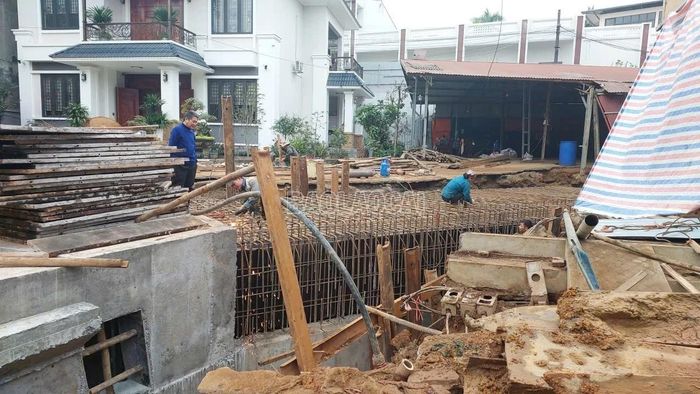 Khẩn trương khắc phục điểm sạt lở, ngập úng.