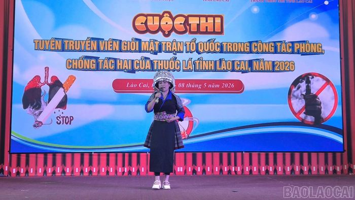 Phần thi hùng biện của tuyên truyền viên các đội thi.