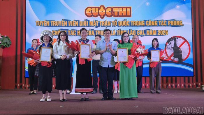 Giải Ba được trao cho các đội: xã Mù Cang Chải, xã Xuân Ái và xã Trấn Yên.