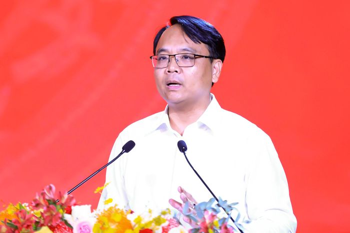 Phó Bí thư Thường trực Tỉnh ủy Lâm Đồng Đặng Hồng Sỹ quán triệt quy định thi hành điều lệ Đảng và nghị quyết nâng cao chất lượng đội ngũ cán bộ cơ sở