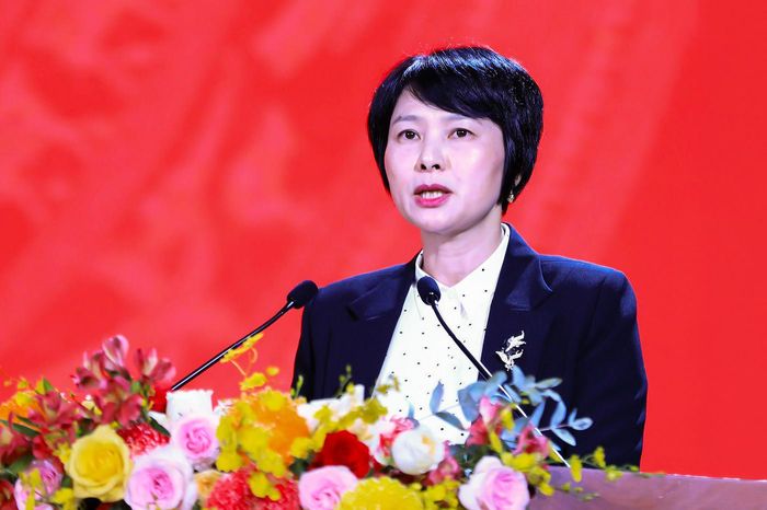 Phó Bí thư Tỉnh ủy, Chủ tịch Ủy ban MTTQ Việt Nam tỉnh Lâm Đồng Phạm Thị Phúc quán triệt quy định của Trung ương về công tác chính trị, tư tưởng trong Đảng