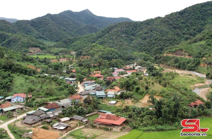 Trung tâm bản Liềng, xã Mường Lèo hôm nay.