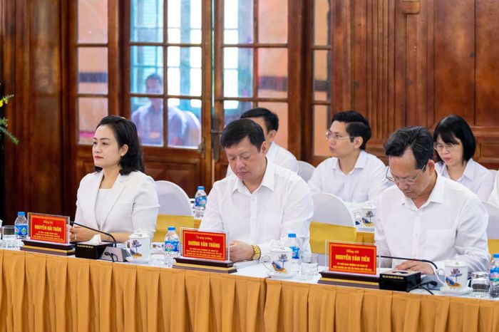 Các đại biểu dự Hội nghị