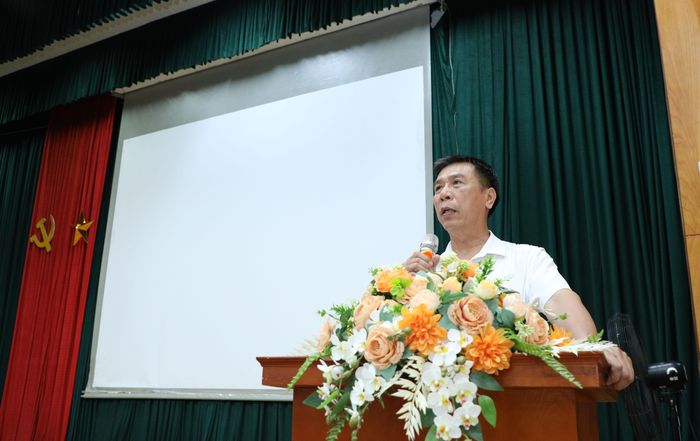 Phó Chủ tịch UBMTTQ Việt Nam phường Phú Thượng Nguyễn Như Chiến phát biểu
